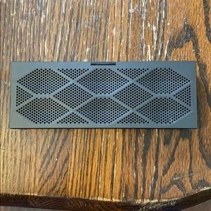 Jawbone mini jam box (without charger)